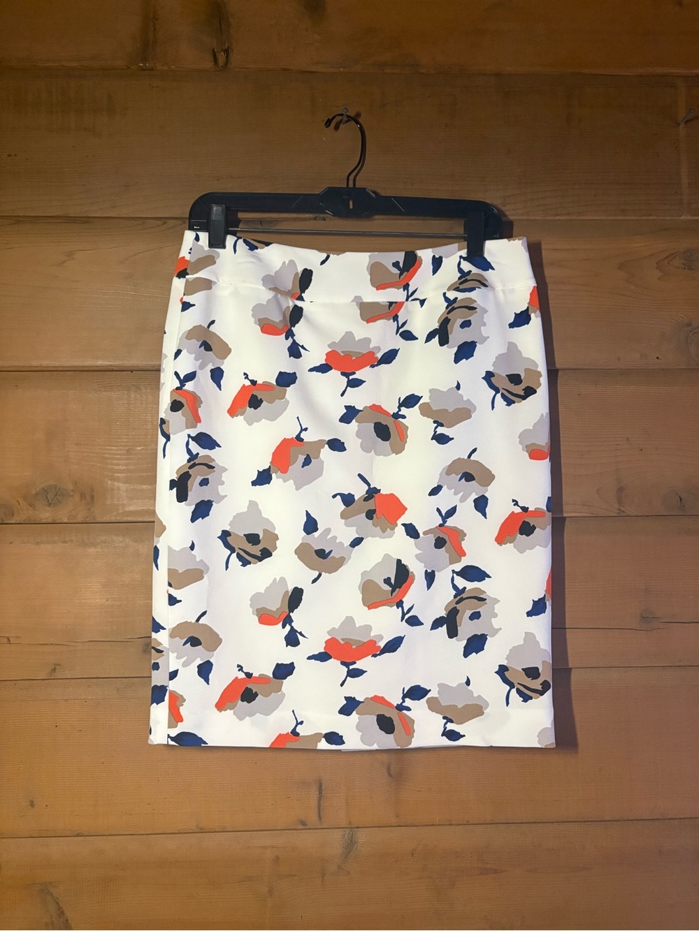 Nine West White Pencil Skirt with Orange, Navy and Tan Floral Print - Picture 3 of 13